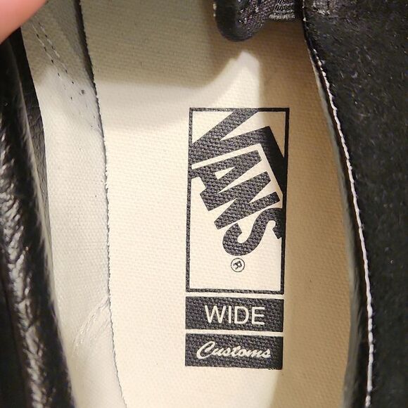 Vans Custom-Made Black Suede Slip-on Shoes w/ Roses Men's 11 Women's 12 WIDE - Picture 6 of 12